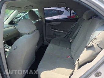 2012 Toyota Corolla LE – miniatura 13