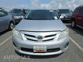 2012 Toyota Corolla LE – miniatura 2