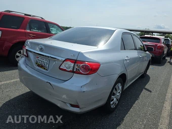 2012 Toyota Corolla LE – miniatura 4
