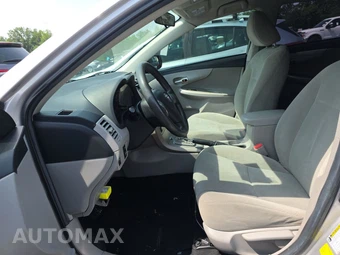 2012 Toyota Corolla LE – miniatura 7