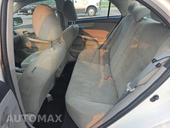 2012 Toyota Corolla LE – miniatura 13