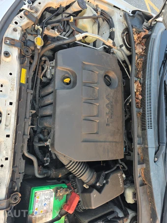 2012 Toyota Corolla LE – miniatura 15