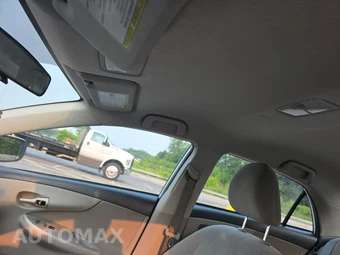 2012 Toyota Corolla LE – miniatura 19
