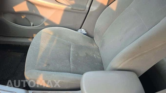 2012 Toyota Corolla LE – miniatura 24