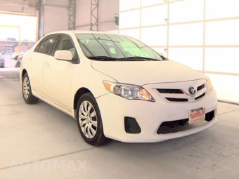 2012 Toyota Corolla LE – miniatura 3