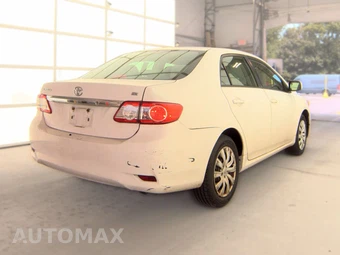 2012 Toyota Corolla LE – miniatura 4
