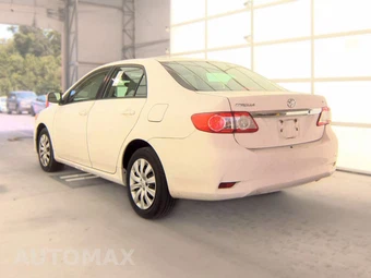 2012 Toyota Corolla LE – miniatura 6