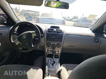 2012 Toyota Corolla LE - miniatura 11