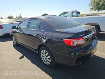 2012 Toyota Corolla LE - miniatura 6