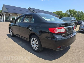 2012 Toyota Corolla LE – miniatura 2