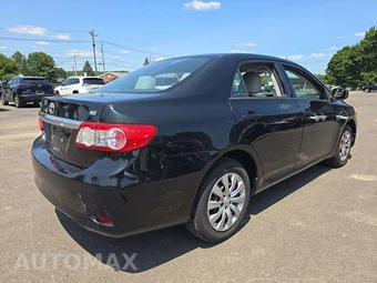 2012 Toyota Corolla LE – miniatura 3