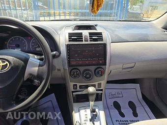 2012 Toyota Corolla LE – miniatura 10