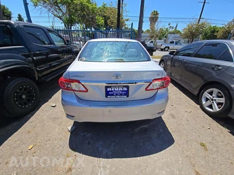 2012 Toyota Corolla LE – miniatura 14