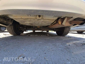 2012 Toyota Corolla LE – miniatura 15