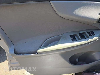 2012 Toyota Corolla LE – miniatura 21