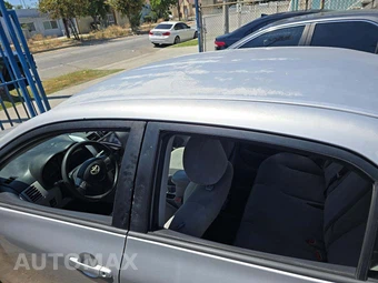 2012 Toyota Corolla LE – miniatura 27
