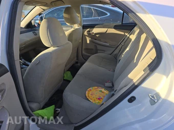 2012 Toyota Corolla LE – miniatura 13