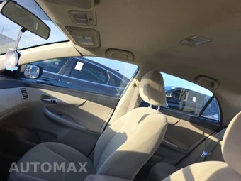 2012 Toyota Corolla LE – miniatura 18