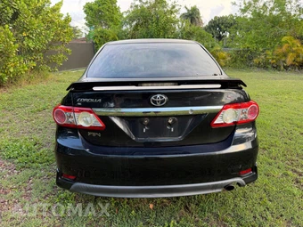 2012 Toyota Corolla S - miniatura 3