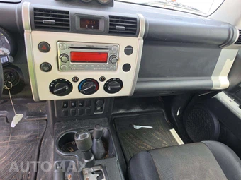 2012 Toyota FJ Cruiser w/Rear Doors - miniatura 10