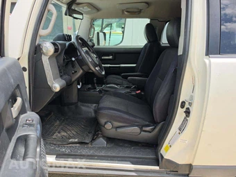 2012 Toyota FJ Cruiser w/Rear Doors - miniatura 6