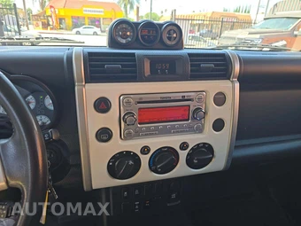 2012 Toyota FJ Cruiser w/Rear Doors - miniatura 10