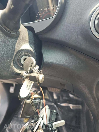 2012 Toyota Highlander SE – miniatura 8