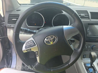 2012 Toyota Highlander SE – miniatura 10