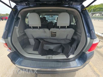 2012 Toyota Highlander SE – miniatura 16
