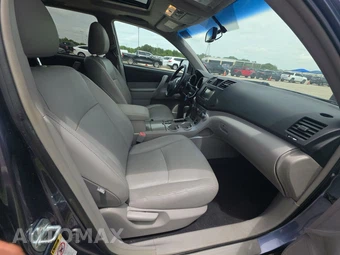 2012 Toyota Highlander SE – miniatura 8