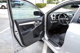 2012 Toyota Matrix S - miniatura 12