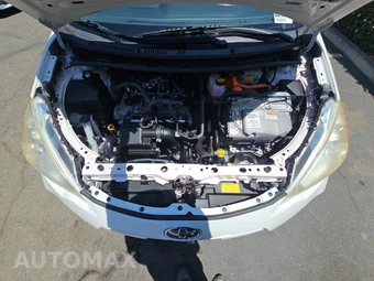 2012 Toyota Prius c Four - miniatura 15