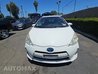 2012 Toyota Prius c Four - miniatura 2
