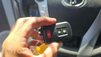 2012 Toyota Prius c Four - miniatura 24