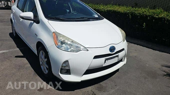 2012 Toyota Prius c Four - miniatura 25