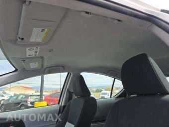 2012 Toyota Prius c Three – miniatura 11
