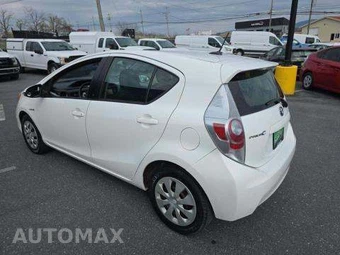 2012 Toyota Prius c Three – miniatura 2