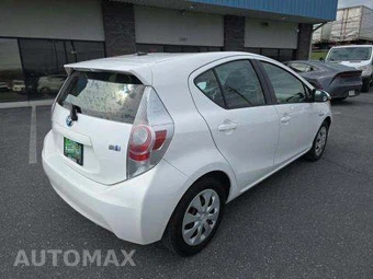 2012 Toyota Prius c Three – miniatura 3