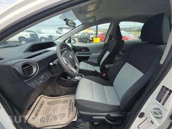 2012 Toyota Prius c Three – miniatura 6
