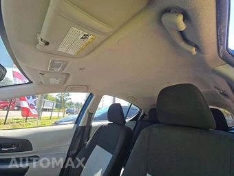 2012 Toyota Prius c Two – miniatura 11