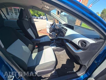 2012 Toyota Prius c Two – miniatura 18
