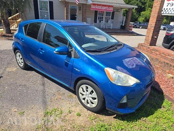 2012 Toyota Prius c Two – miniatura 4