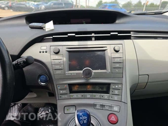 2012 Toyota Prius Four – miniatura 10