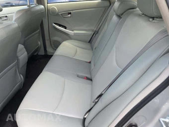2012 Toyota Prius Four – miniatura 13