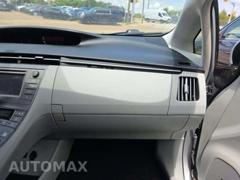 2012 Toyota Prius Four – miniatura 19
