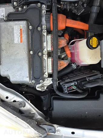 2012 Toyota Prius Four – miniatura 21