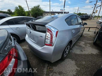 2012 Toyota Prius Four – miniatura 3