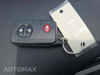 2012 Toyota Prius Four – miniatura 8