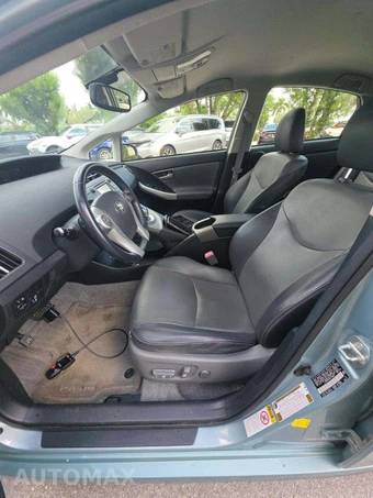 2012 Toyota Prius Four – miniatura 6