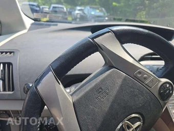 2012 Toyota Prius Four - miniatura 18